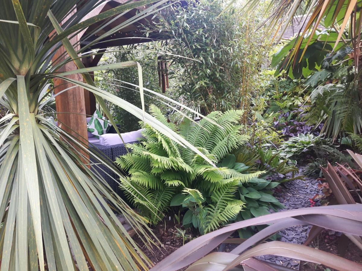 Cabin Set In A Beautiful Romantic Tropical Garden Σάτον Κόλντφιλντ Εξωτερικό φωτογραφία